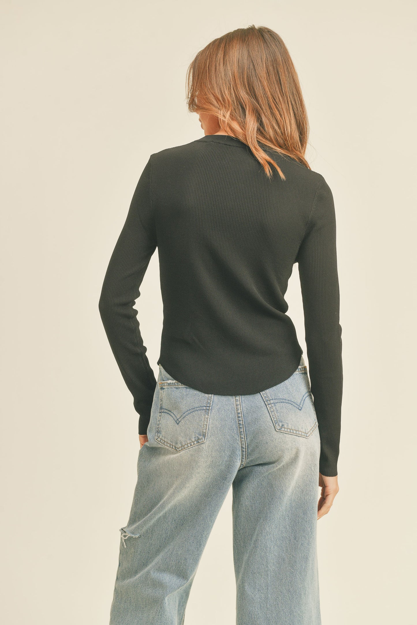 RIBBED LONG SLEEVED TOP