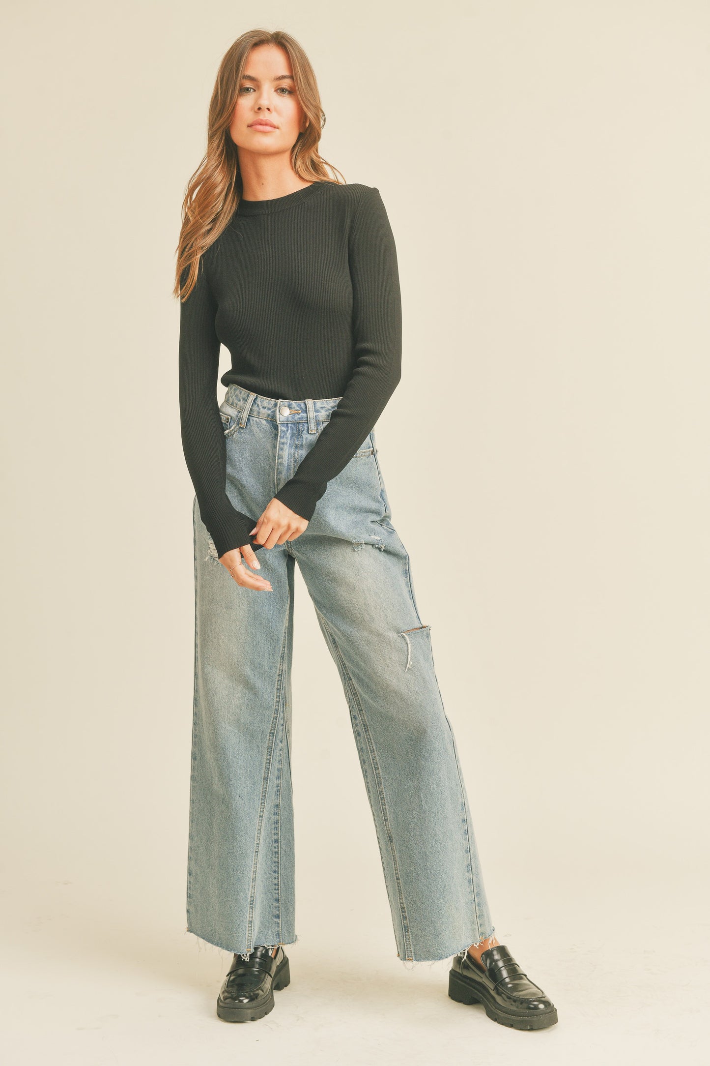 RIBBED LONG SLEEVED TOP