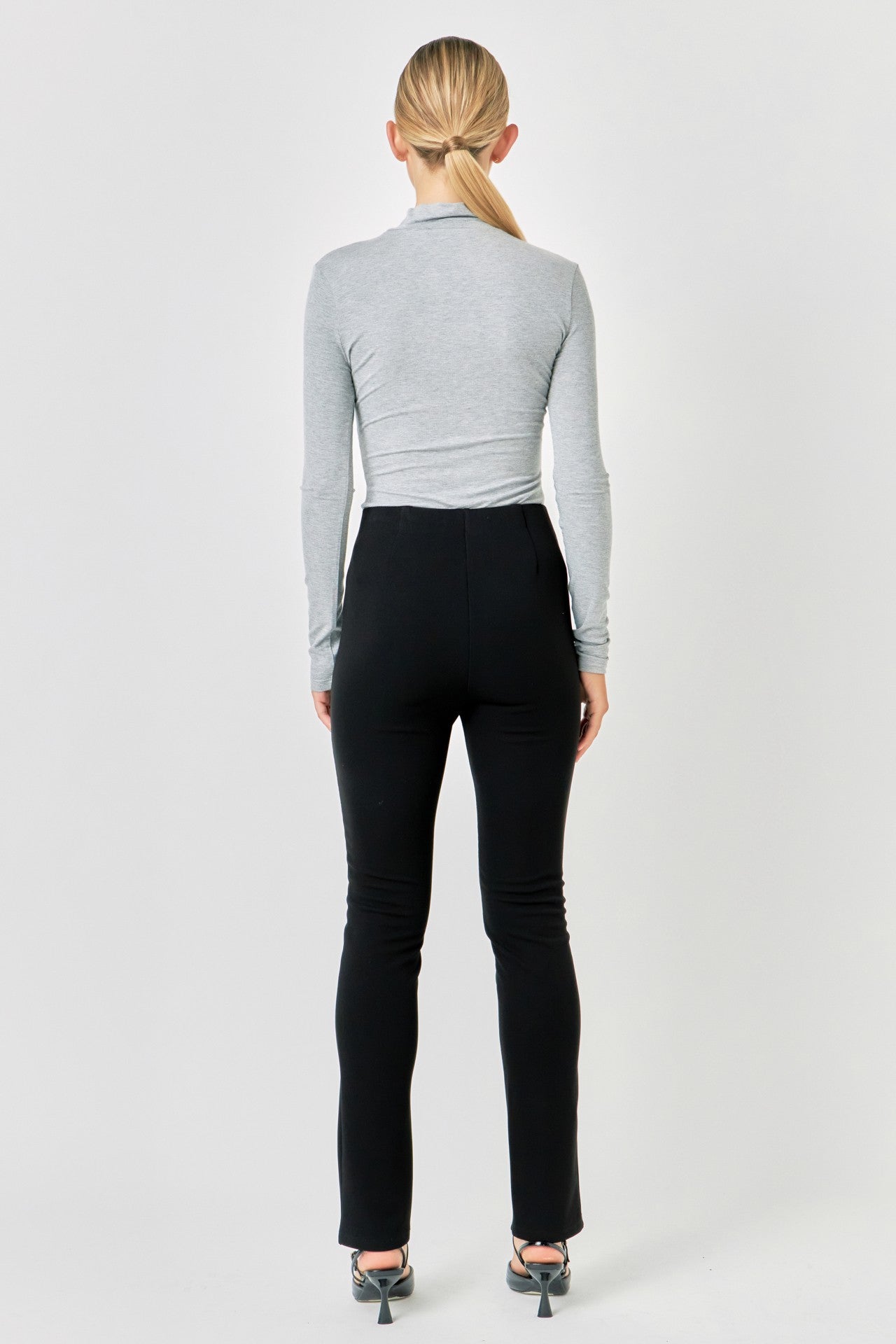 TYLER TURTLENECK TOP