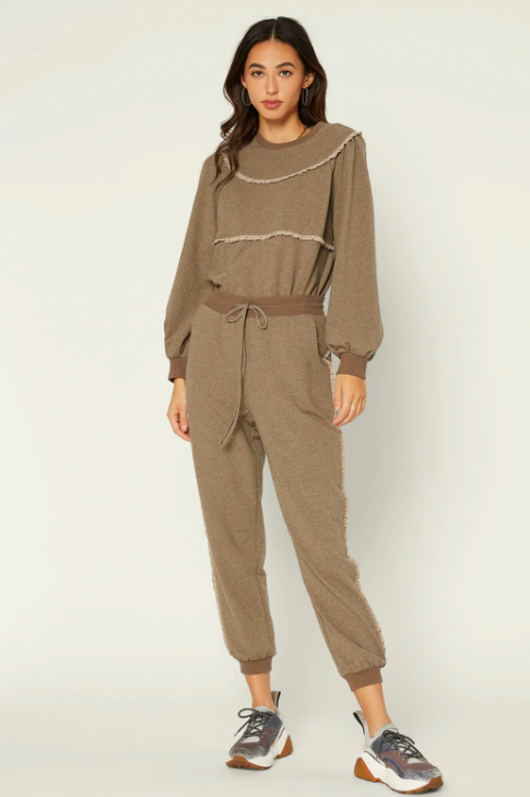 Contrast Colored Ruffle Lounge Set