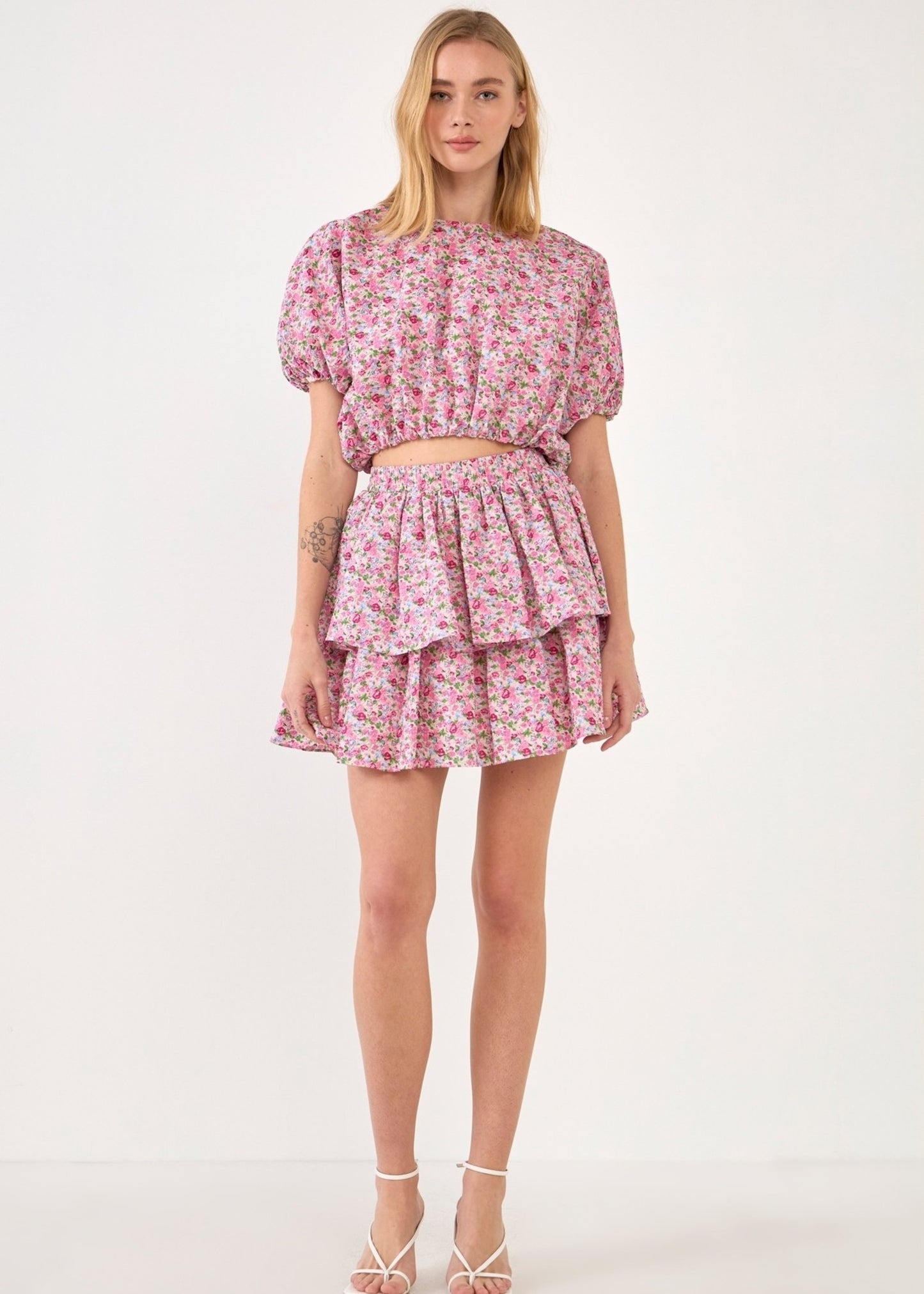VOLUMINOUS CROP TOP PINK MULTI