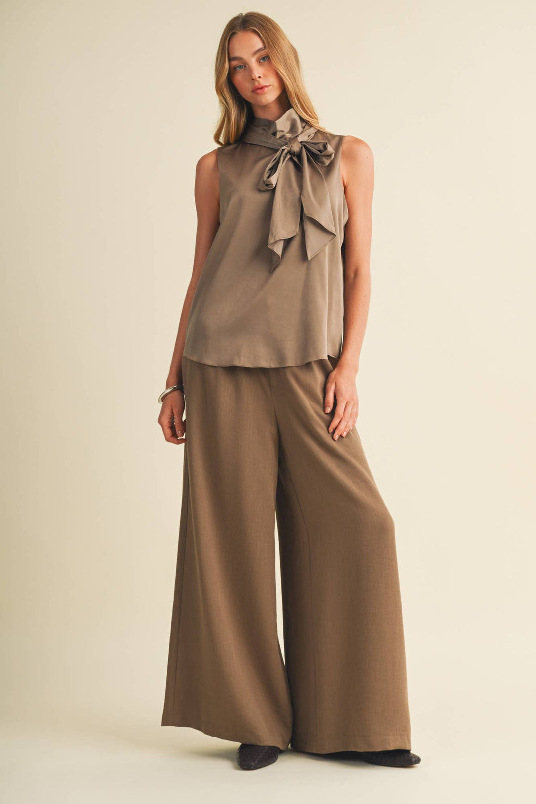 Leigh Top in vintage khaki — view 7