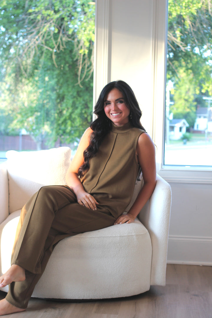 Sleeveless Mock Neck Set