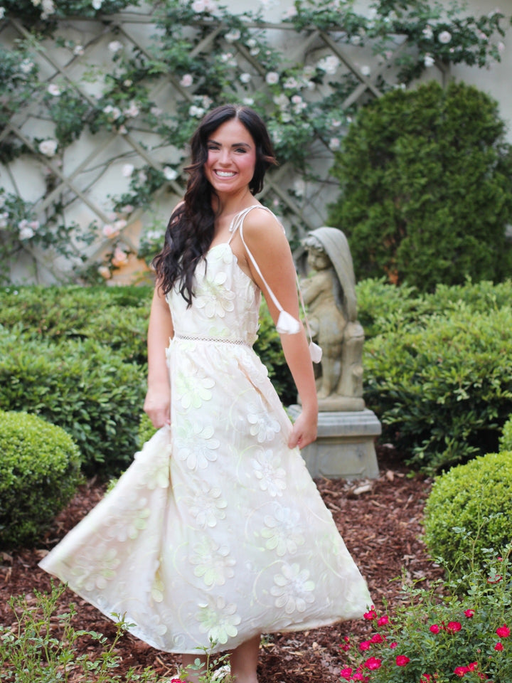 3-D Daisies and Sunshine Dress