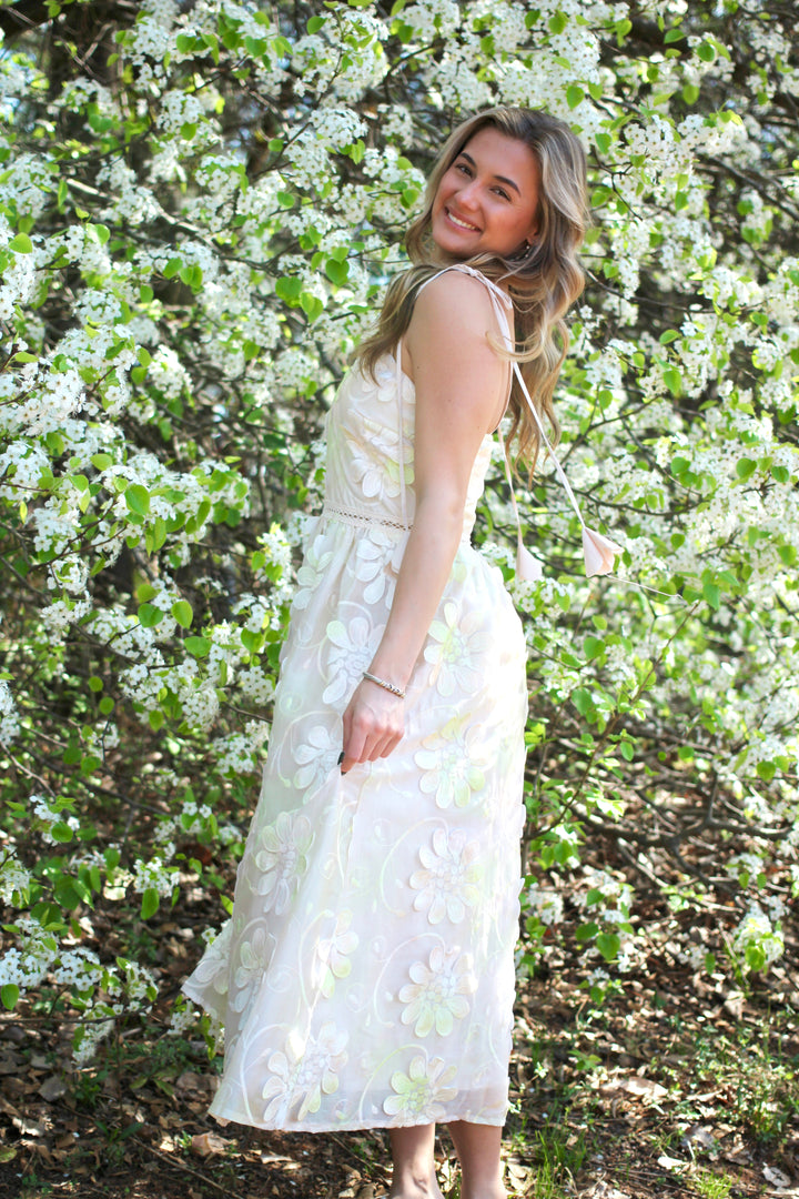 3-D Daisies and Sunshine Dress