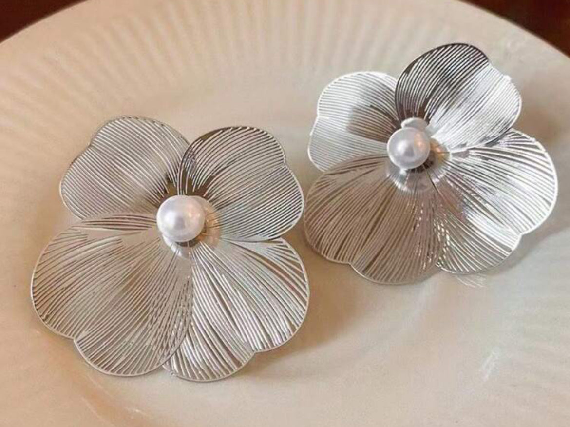 Silver Flower Earring