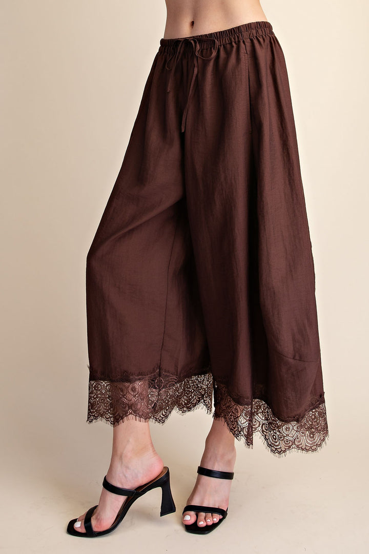 Liora Barrel Lace Pant in Brown