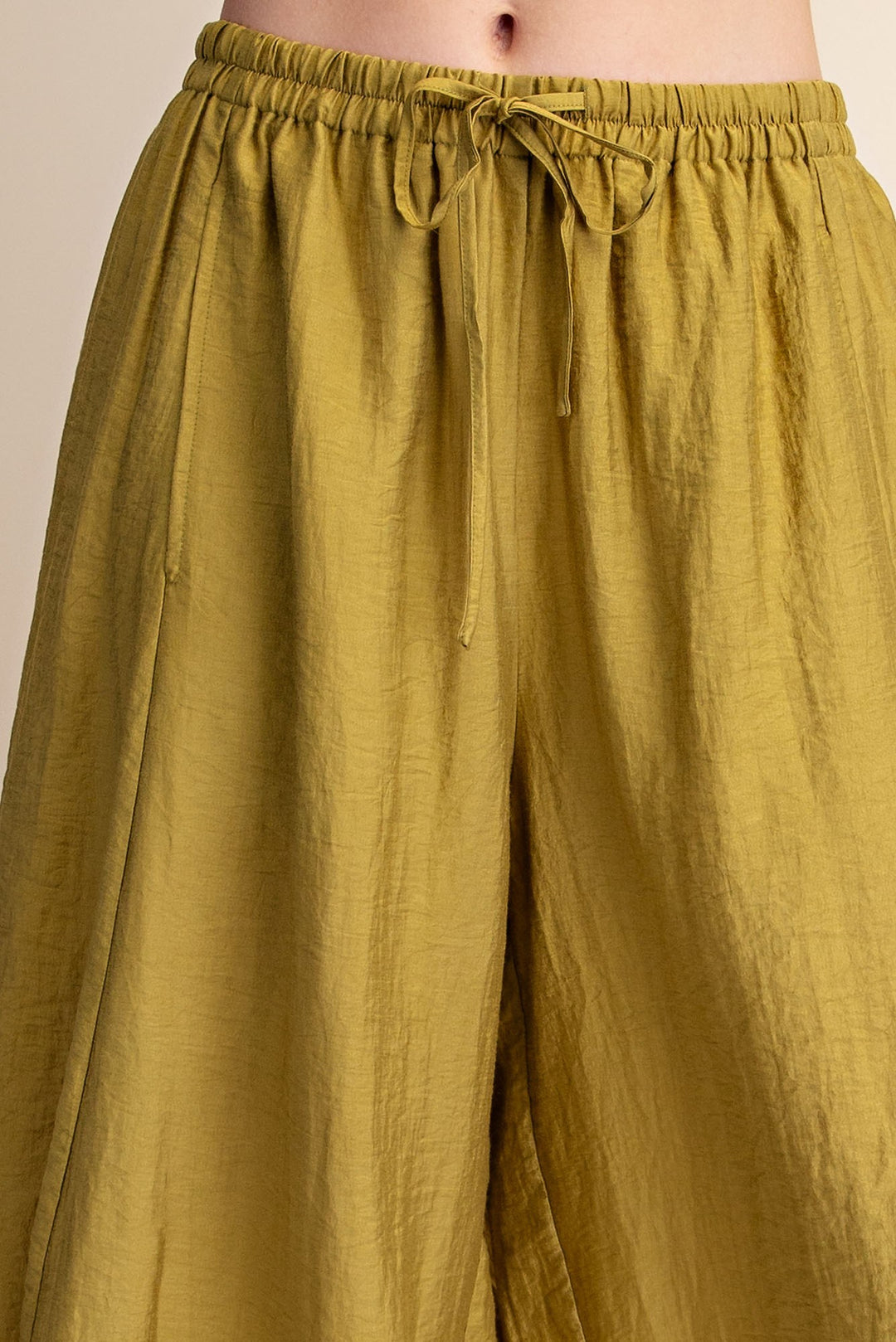 Liora Barrel Lace Pant in Olive