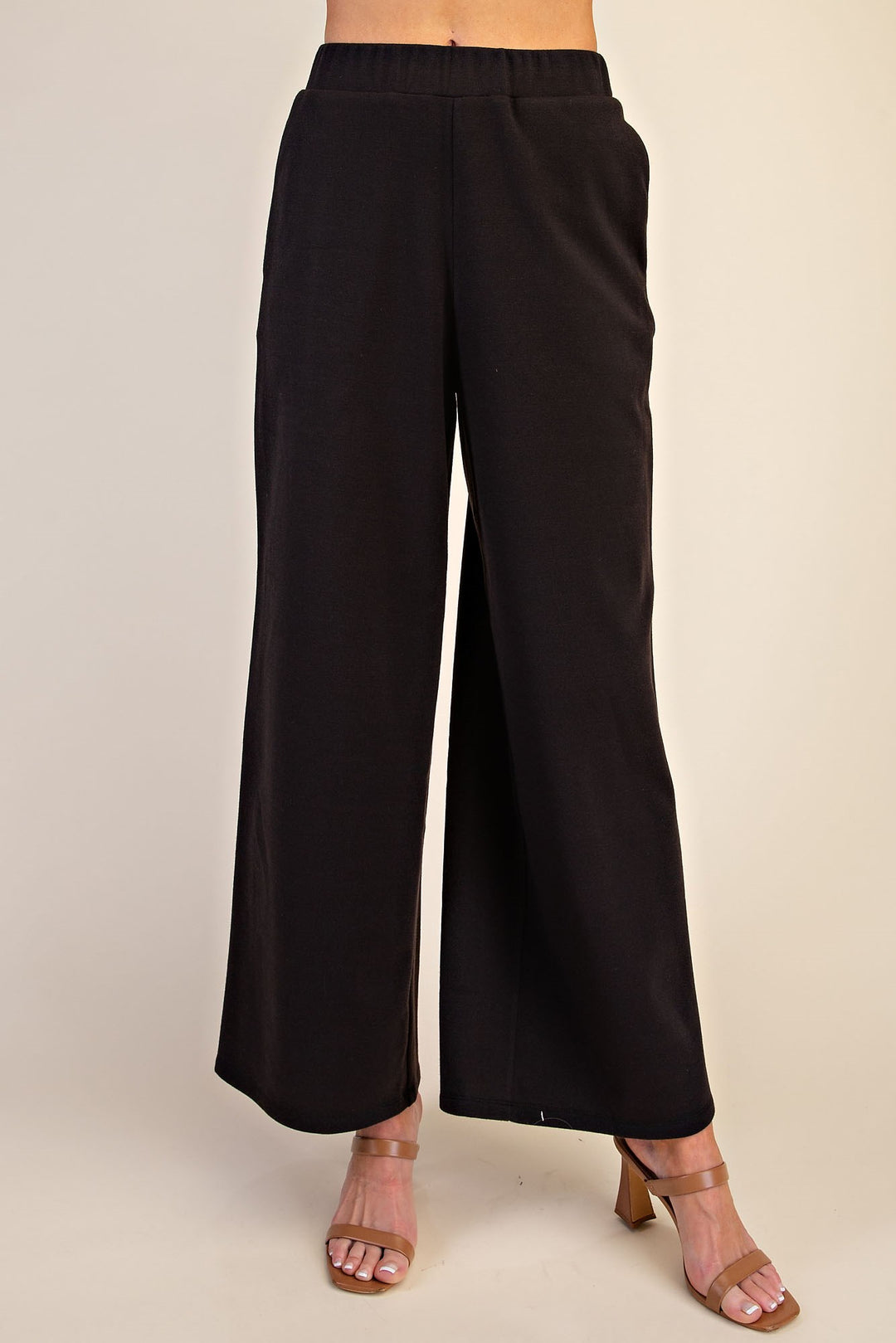 Marin Set in black — view 1