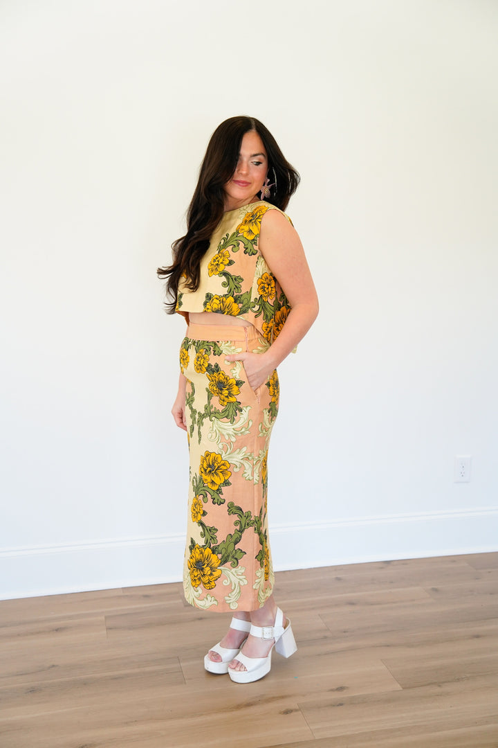 Cream Delicate Flower Arabesques Set