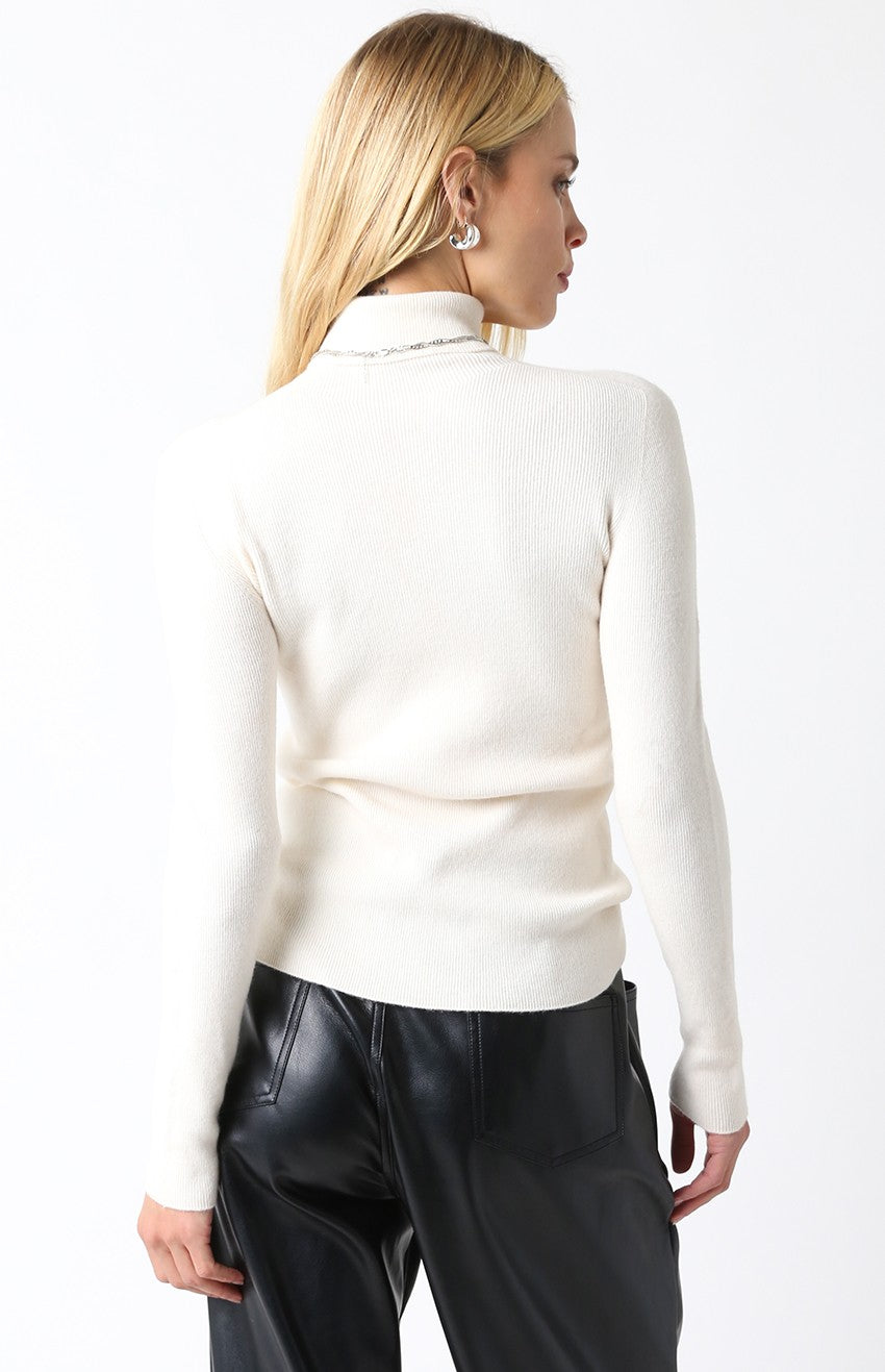 Vera Classic Turtleneck