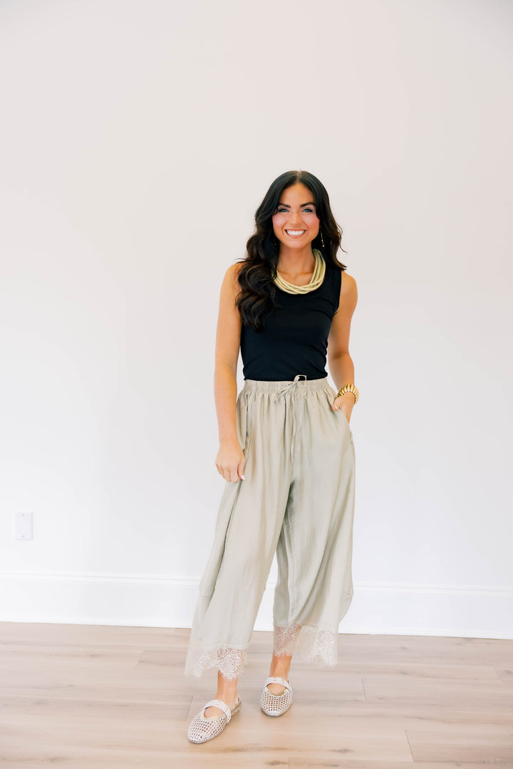 Liora Barrel Lace Pant