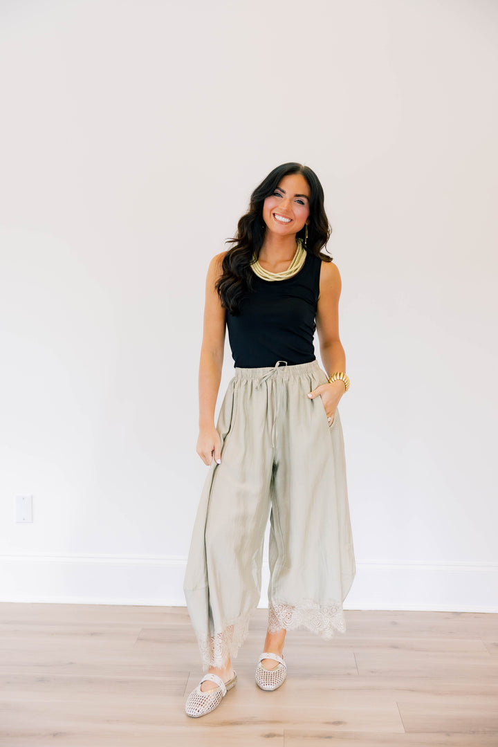 Liora Barrel Lace Pant