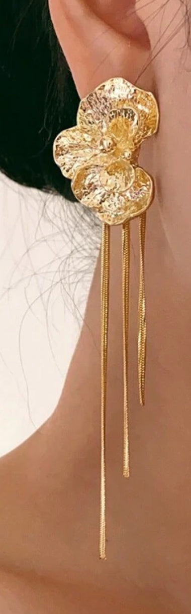 Flower Dangle Earring