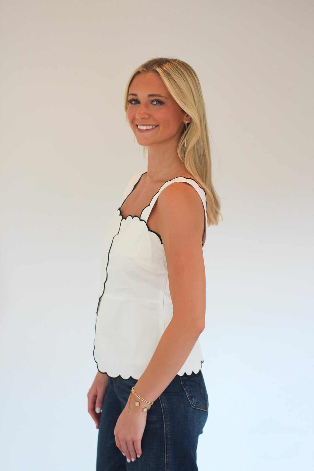 Scallop Square Neck Sleeveless Top