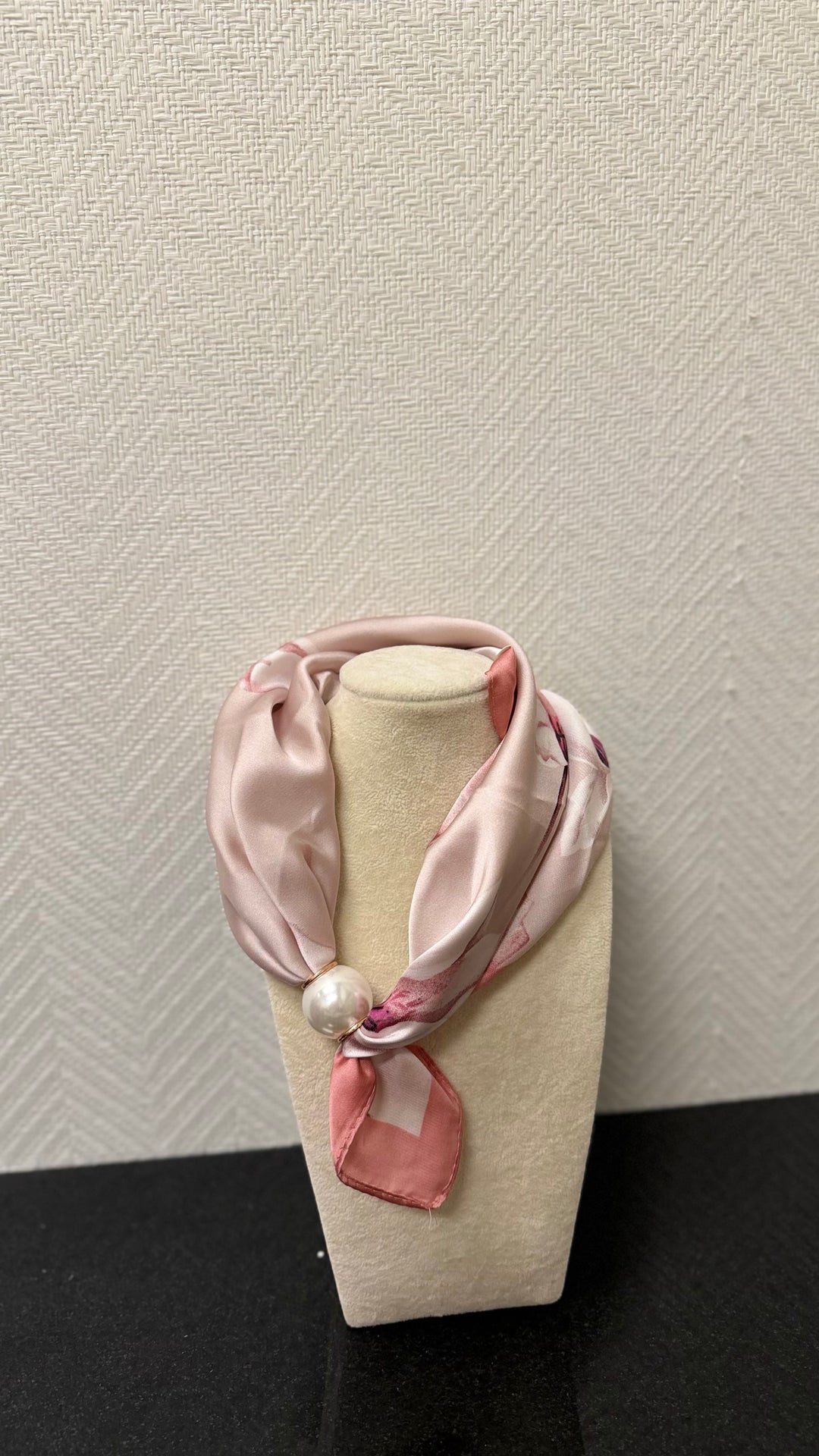 Magnetic Scarf Necklace - Multiple Colors