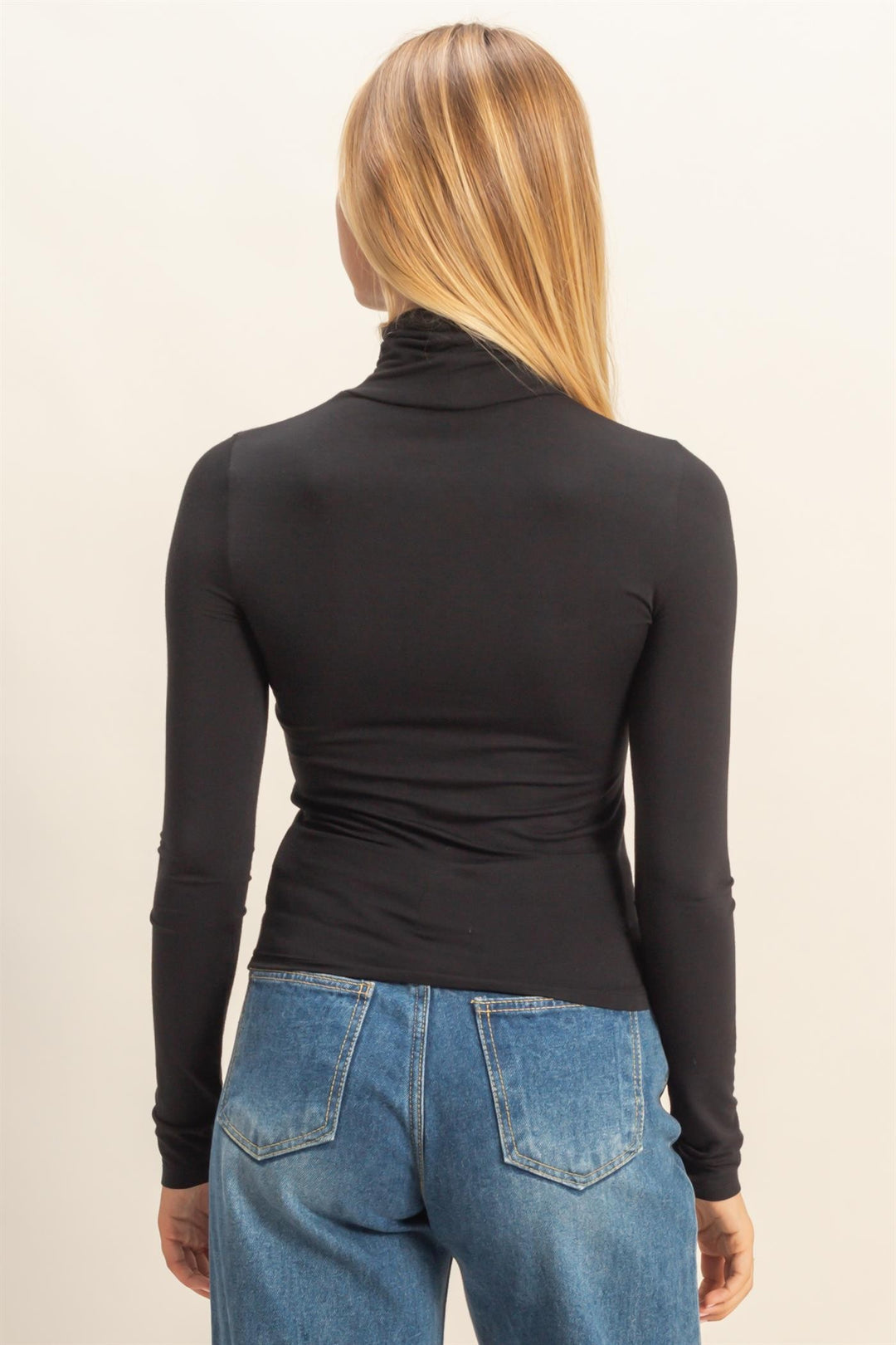 Classic Lightweight Turtleneck