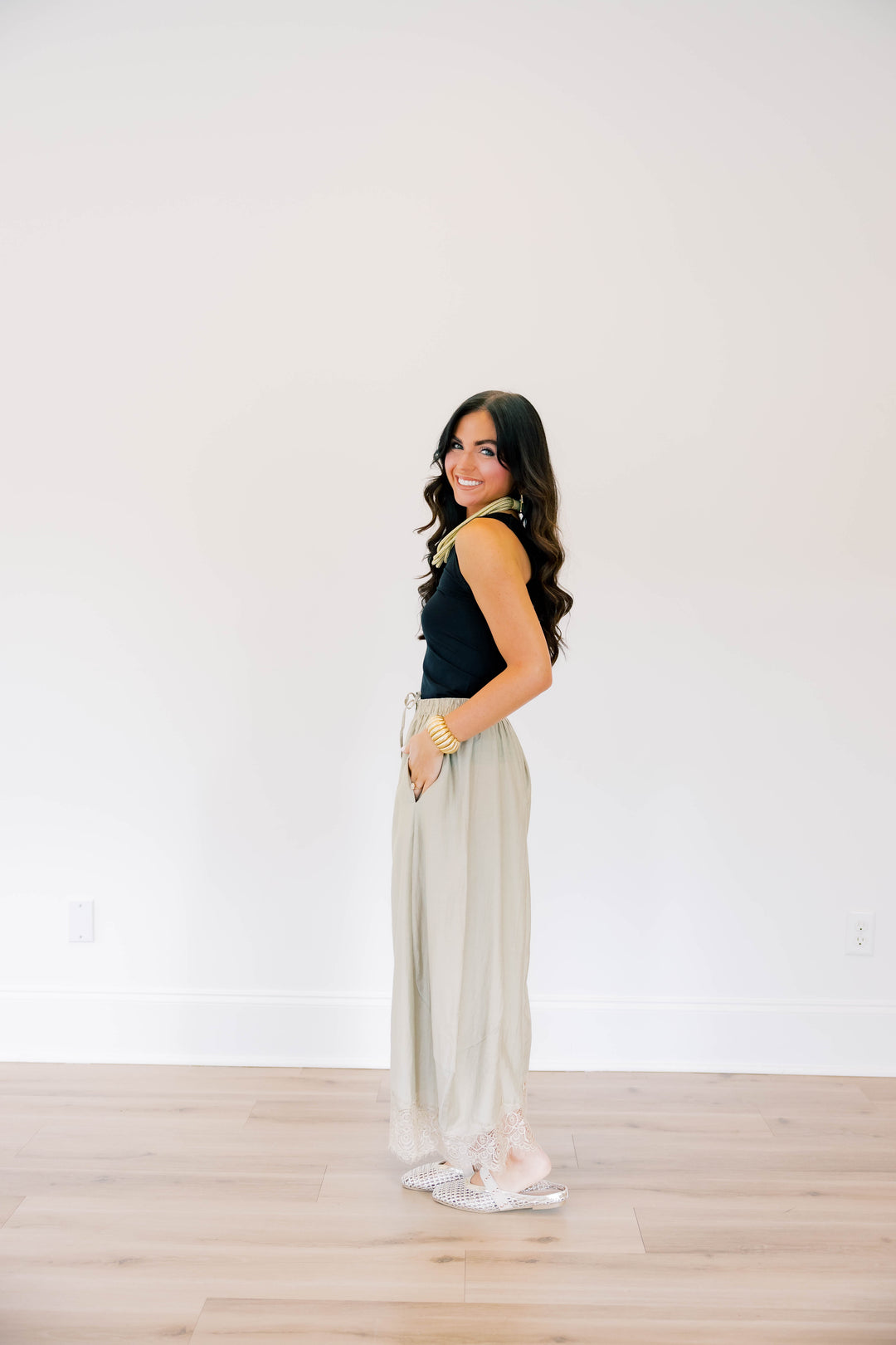 Liora Barrel Lace Pant