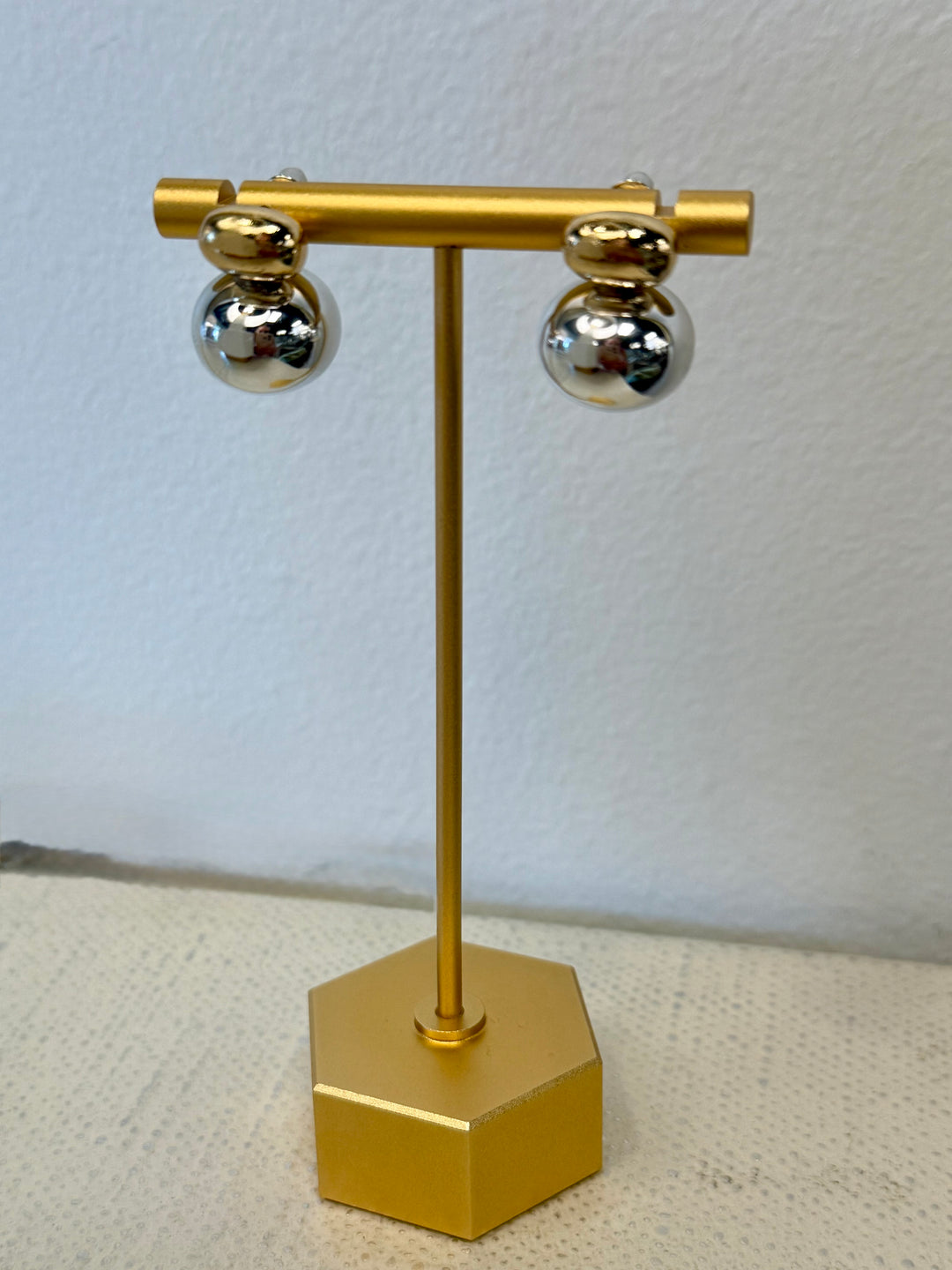 Cairn Gold On Silver