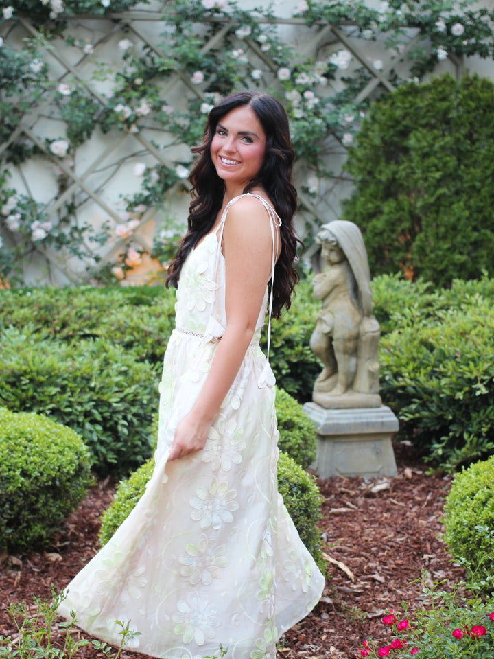 3-D Daisies and Sunshine Dress