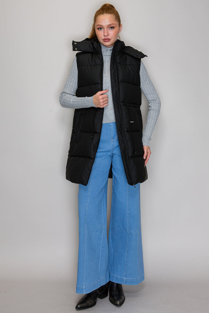 Hunter Vest in Black