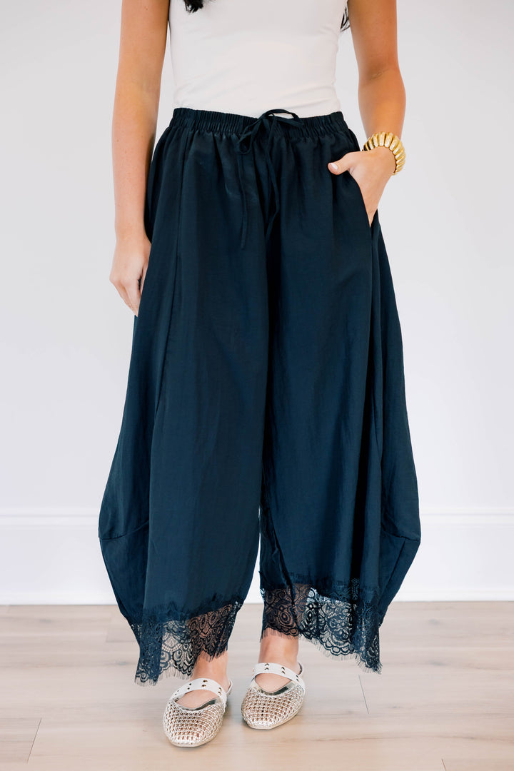 Liora Barrel Lace Pant