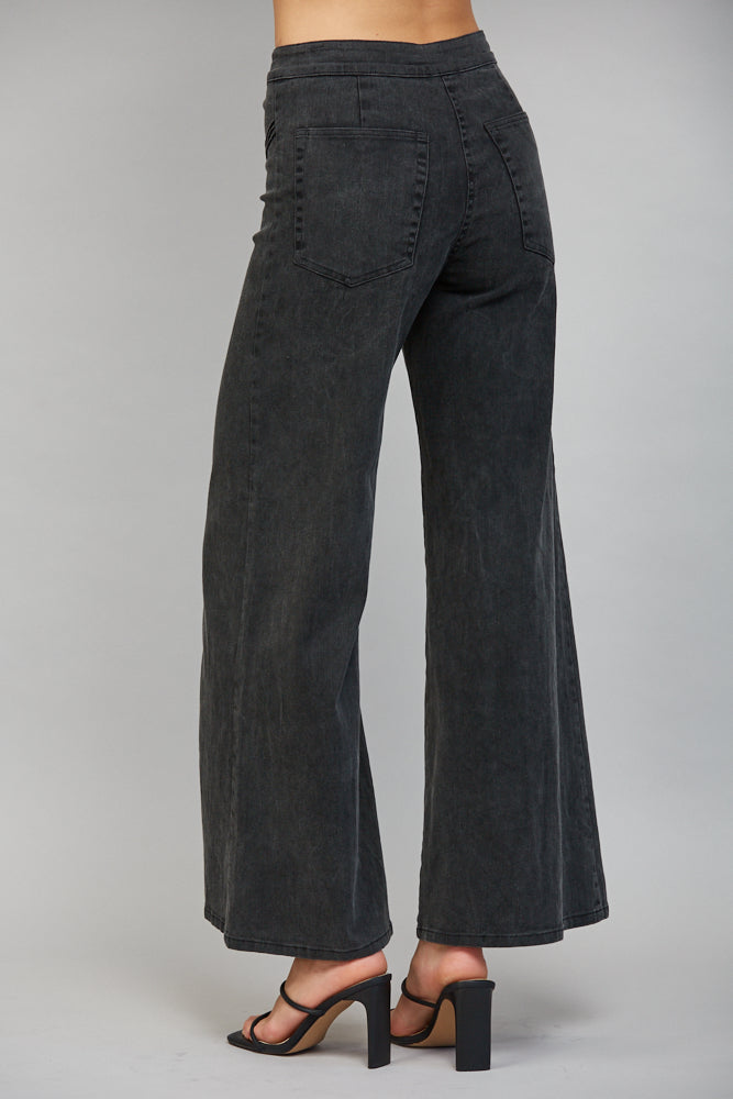 Logan Pants - Black