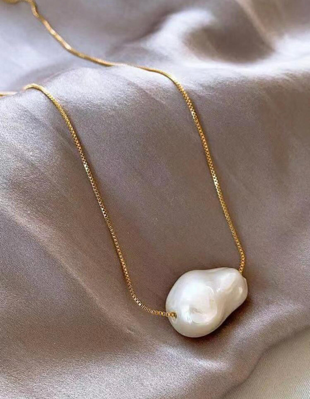 Pearl Pendant Necklace