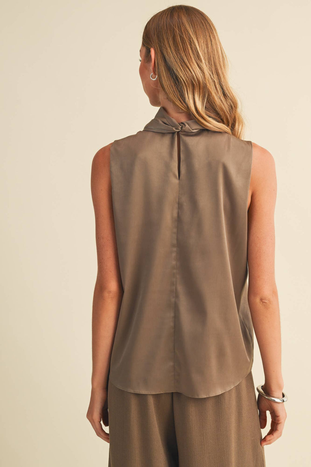Leigh Top in vintage khaki — view 5
